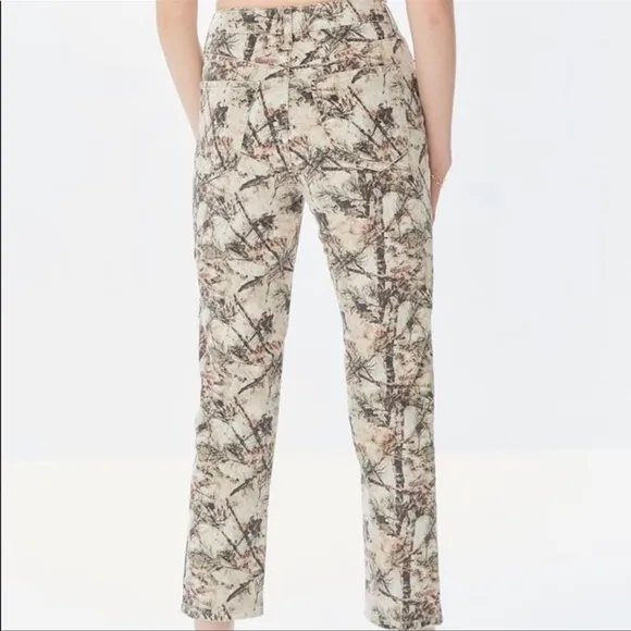 UO BDG High Rise Camouflage Straight Jeans Size 25
