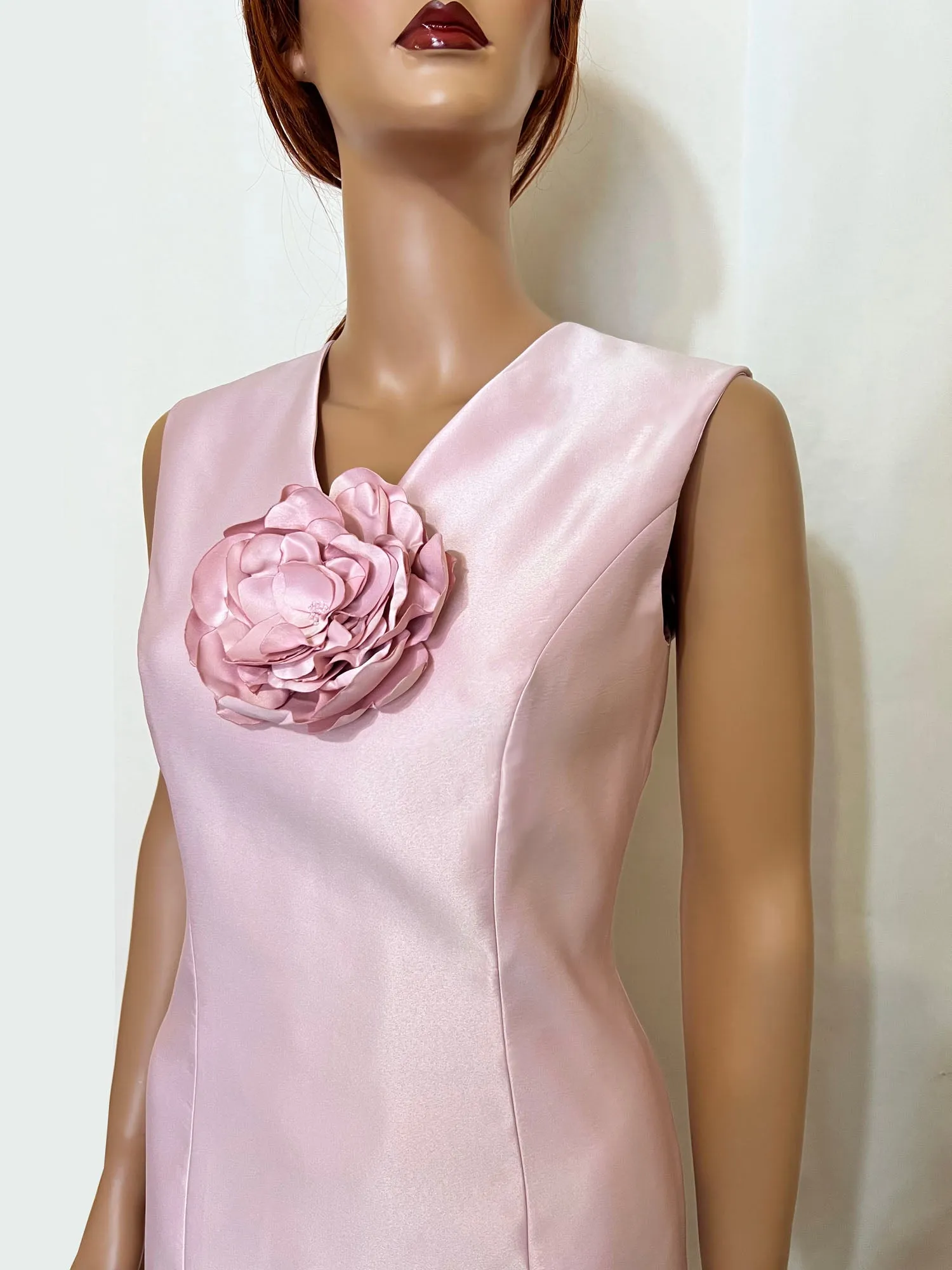White Ainsley Sheath Cocktail Dress with Flower Detail