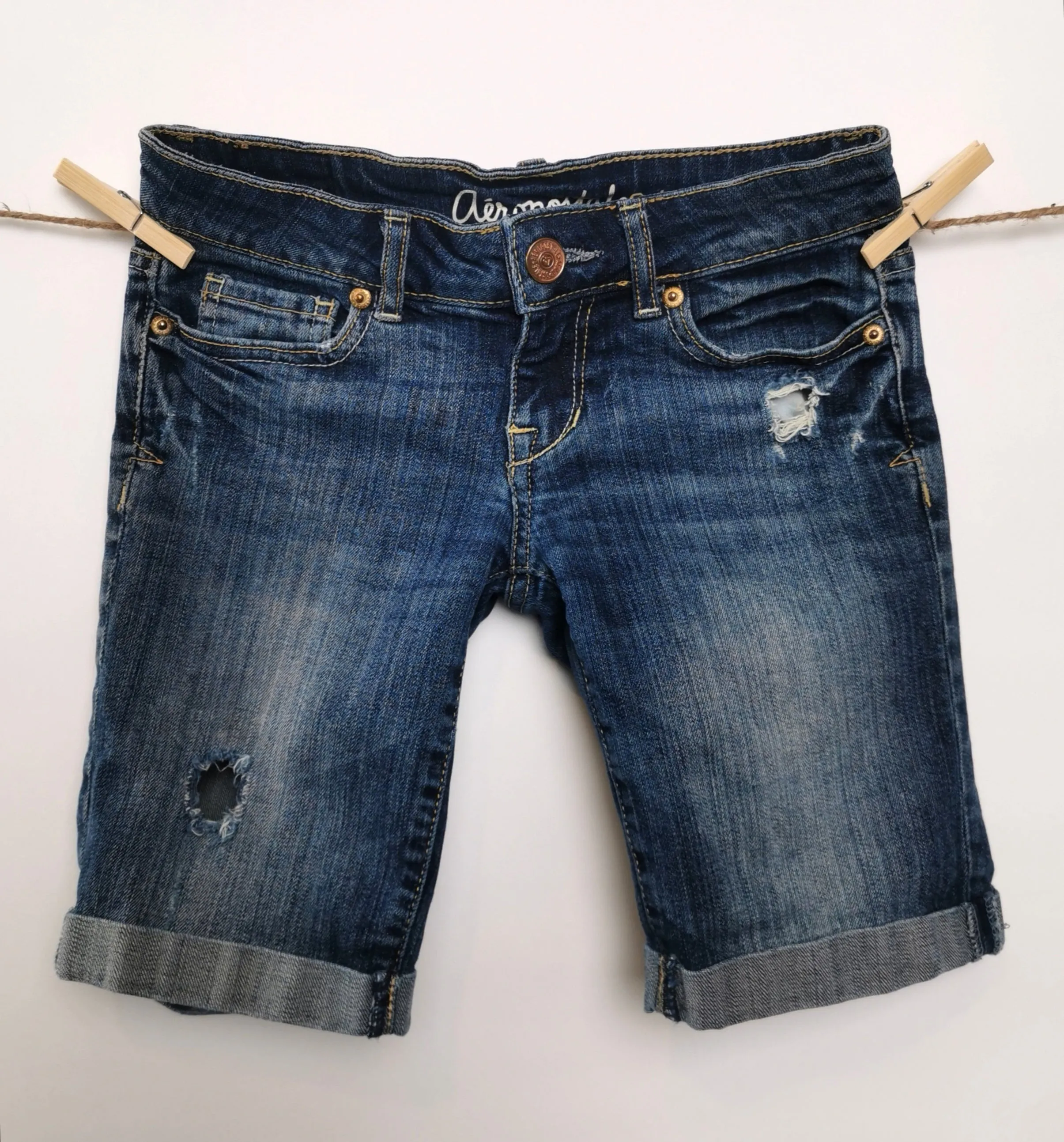 WOMEN SIZE 000 or TEEN GIRL - AEROPOSTALE, Denim Bermuda Shorts EUC B51
