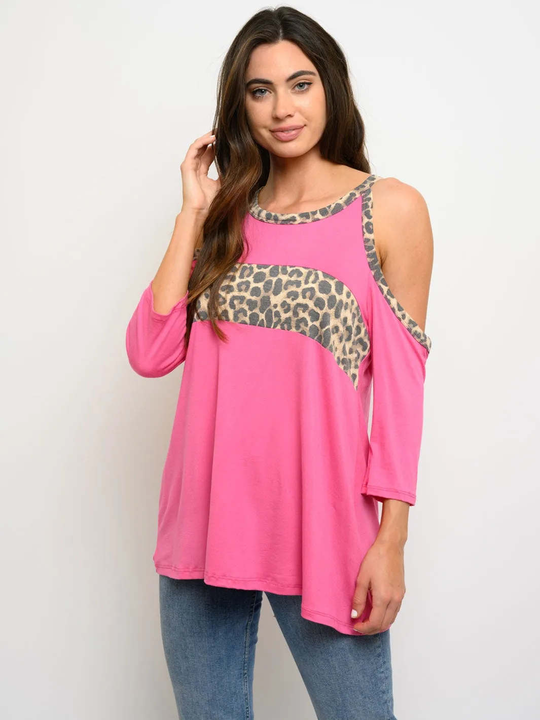 WOMEN'S COLD SHOULDER ANIMNAL PRINT TOP