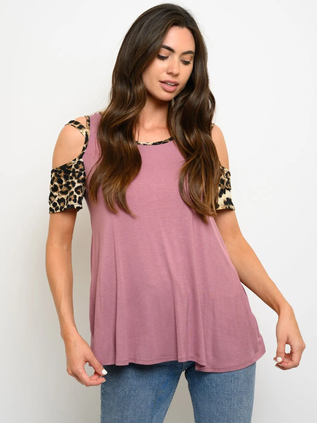 WOMEN'S COLD SHOULDER SHORT SLEEVE ANIMAL PRINT TOP