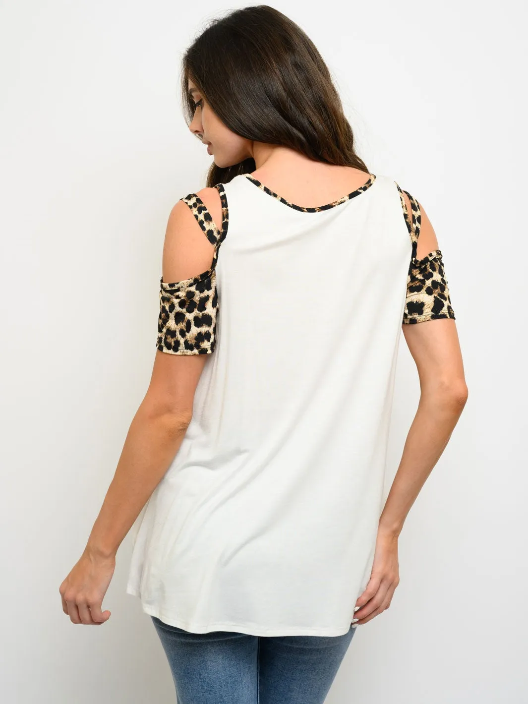 WOMEN'S COLD SHOULDER SHORT SLEEVE ANIMAL PRINT TOP