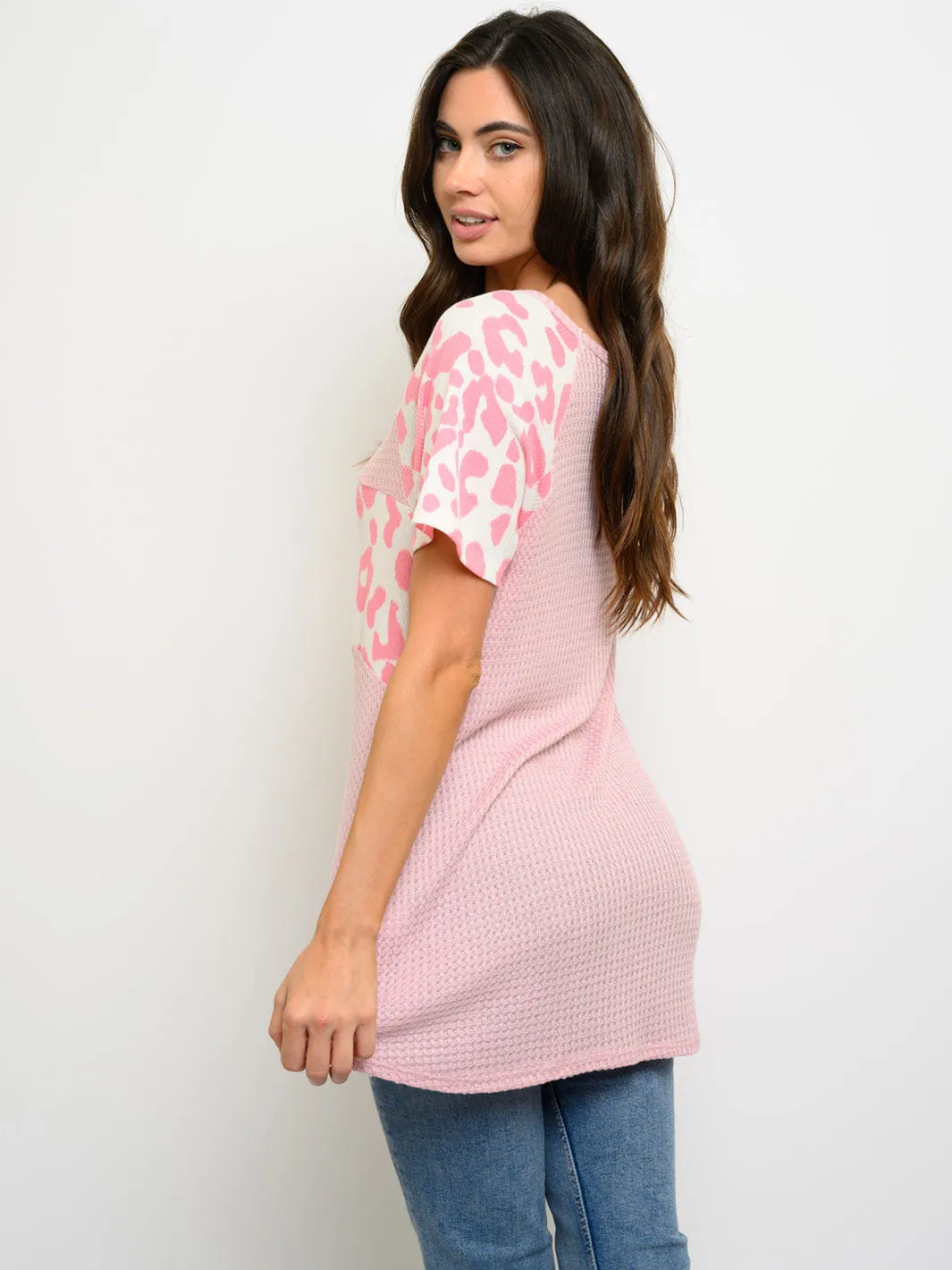 WOMEN'S SHORT SLEEVE ANIMAL PRINT TUNIC TOP