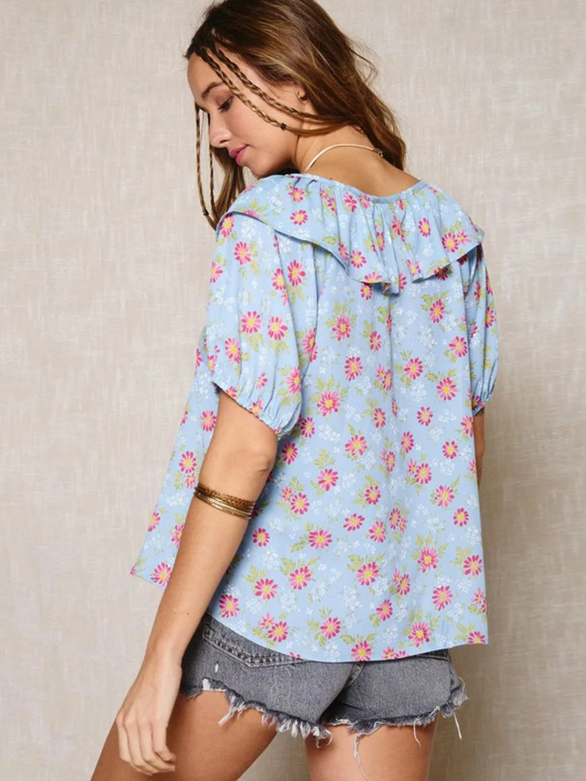 WOMEN'S SHORT SLEEVE RUFFLE NECK FLORAL TOP