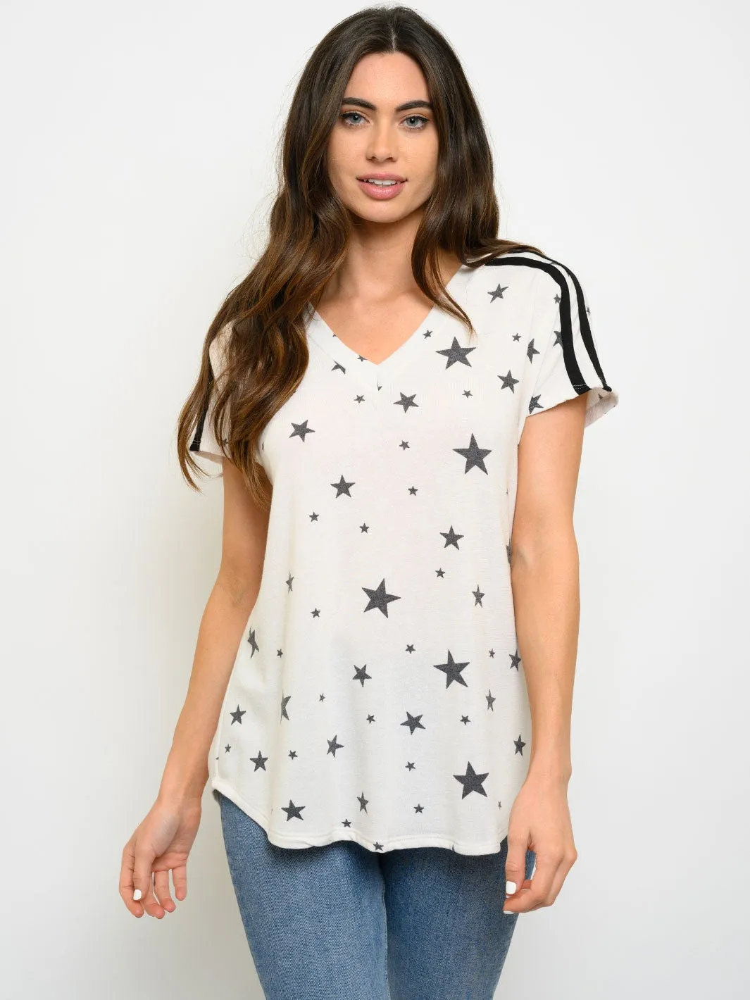 WOMEN'S SHORT SLEEVE STARS PRINT V-NECK TOP