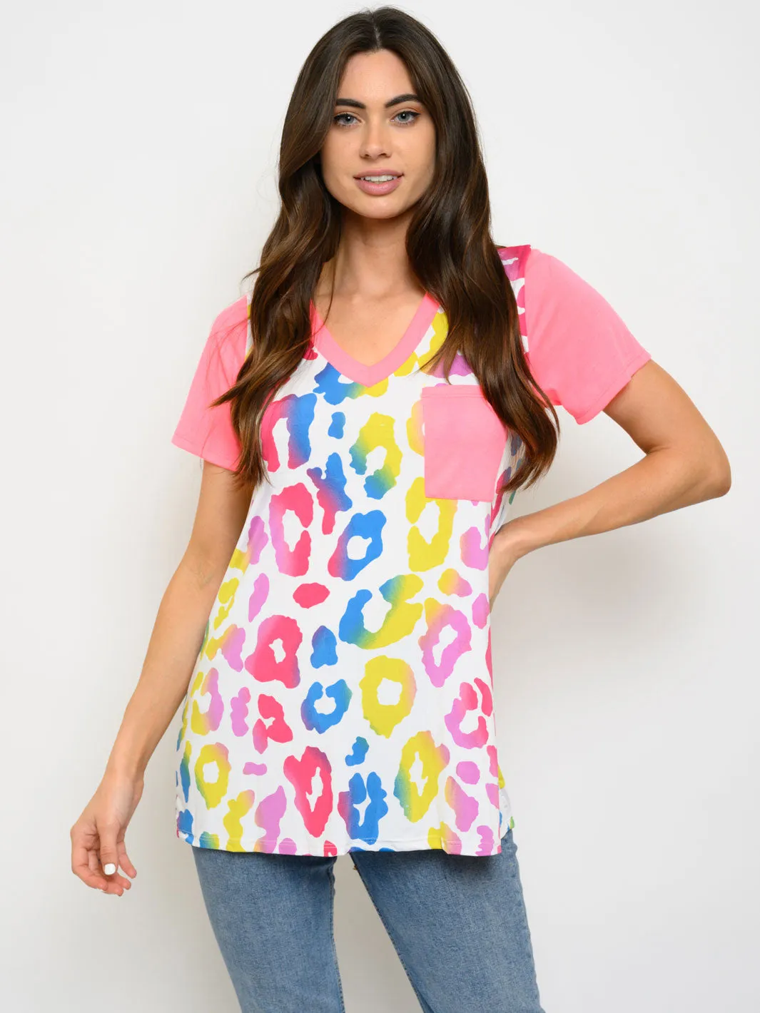 WOMEN'S SHORT SLEEVE V-NECK ANIMAL PRINT TUNIC TOP