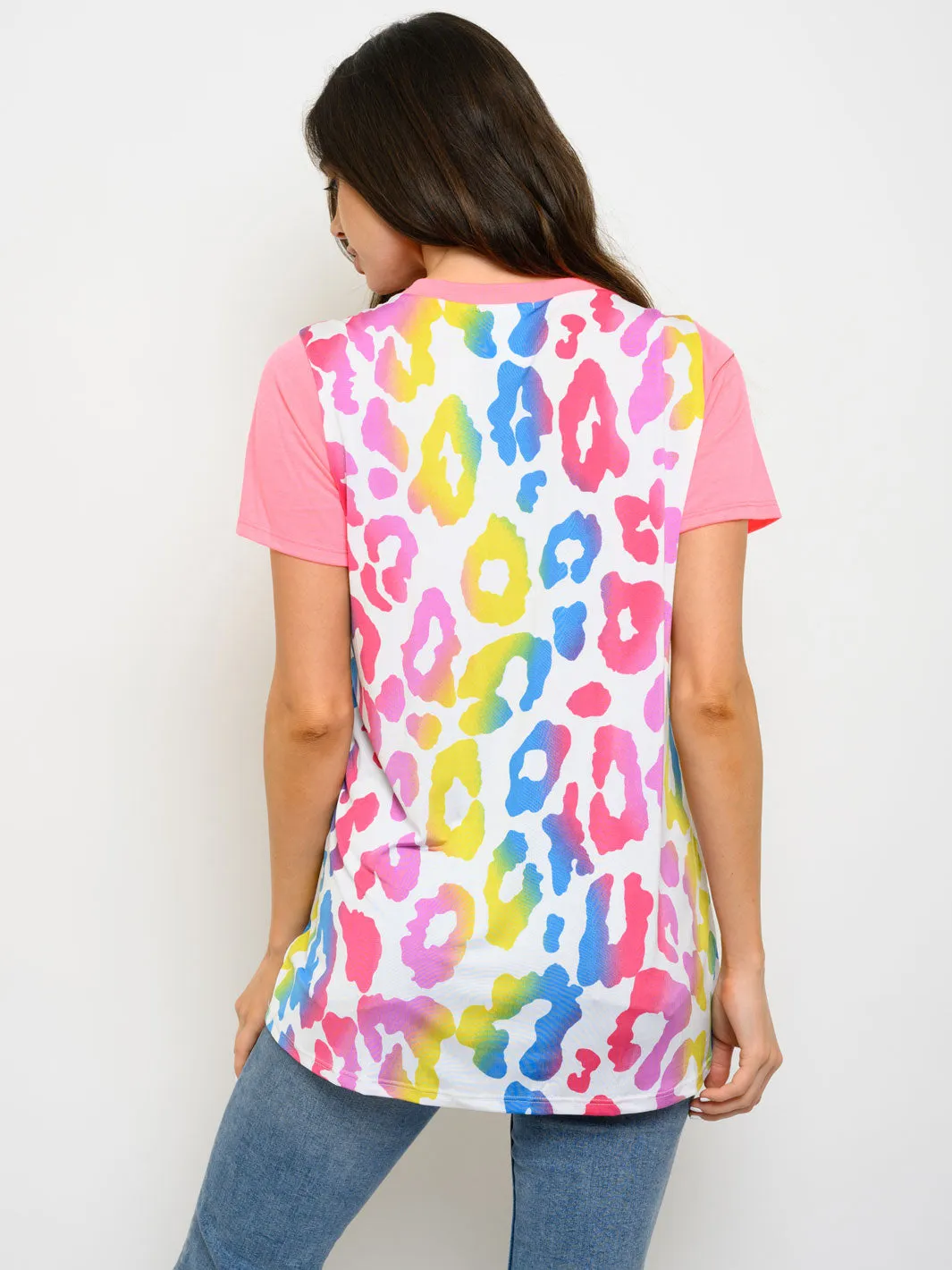 WOMEN'S SHORT SLEEVE V-NECK ANIMAL PRINT TUNIC TOP