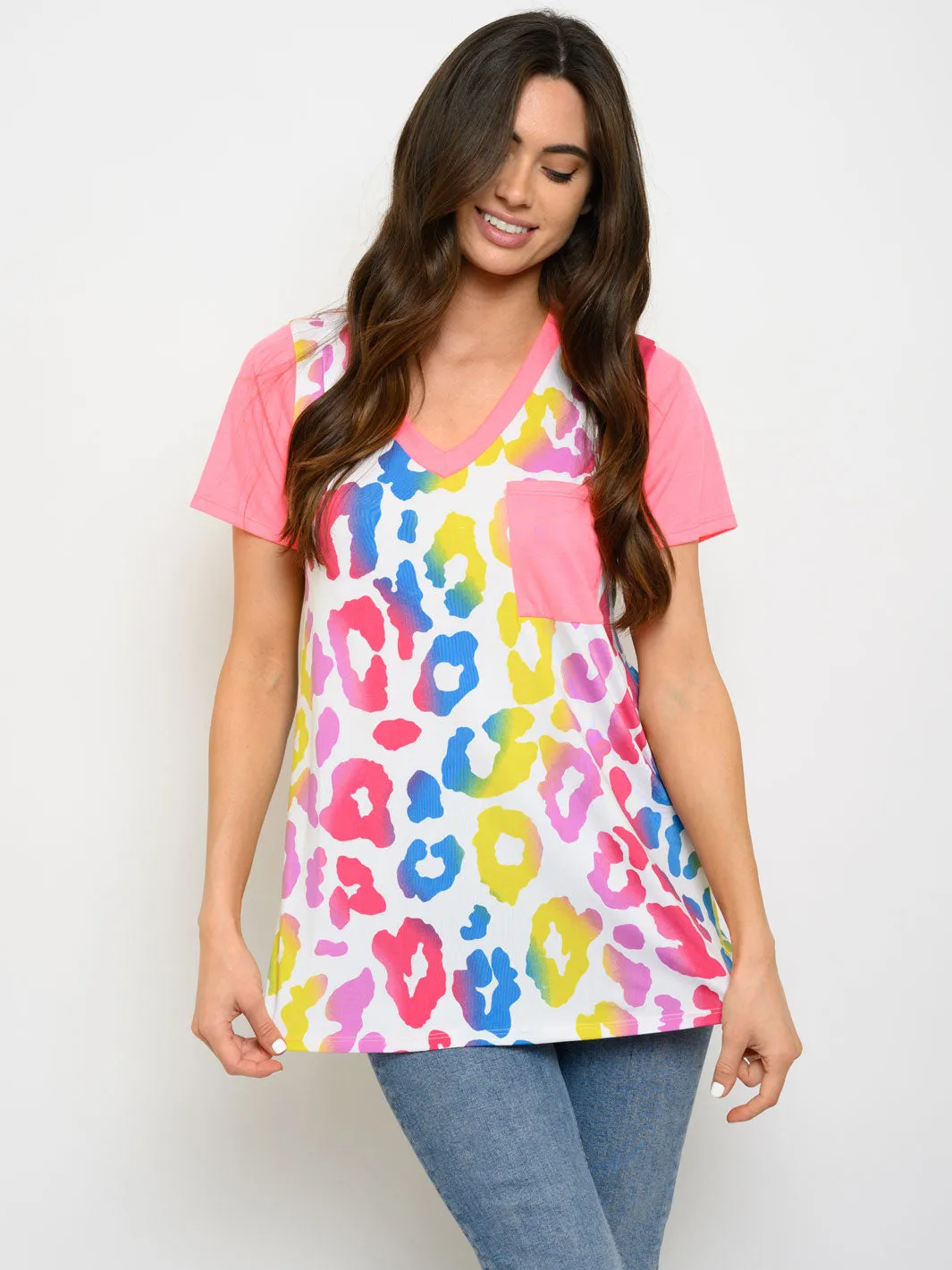 WOMEN'S SHORT SLEEVE V-NECK ANIMAL PRINT TUNIC TOP