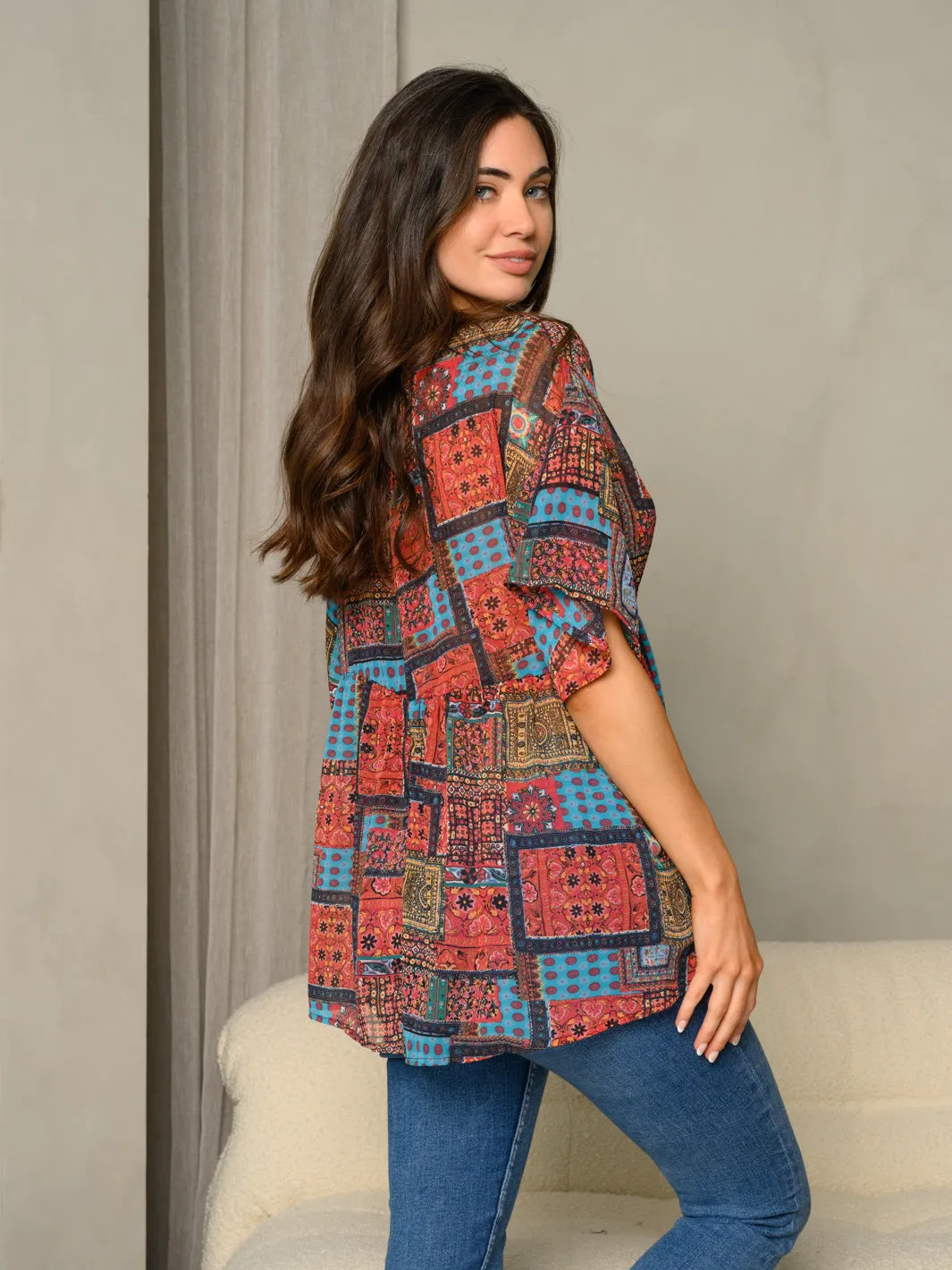WOMEN'S SHORT SLEEVE V-NECK MULTI PRINT TOP