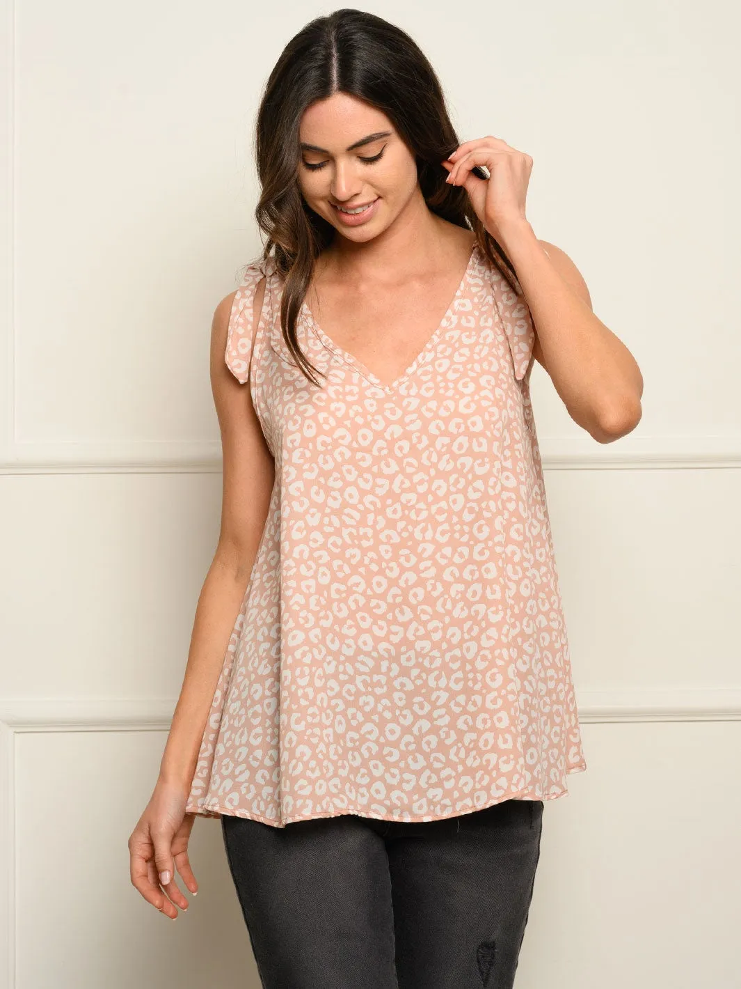 WOMEN'S V-NECK SLEVELESS ANIMAL PRINT TANK TOP
